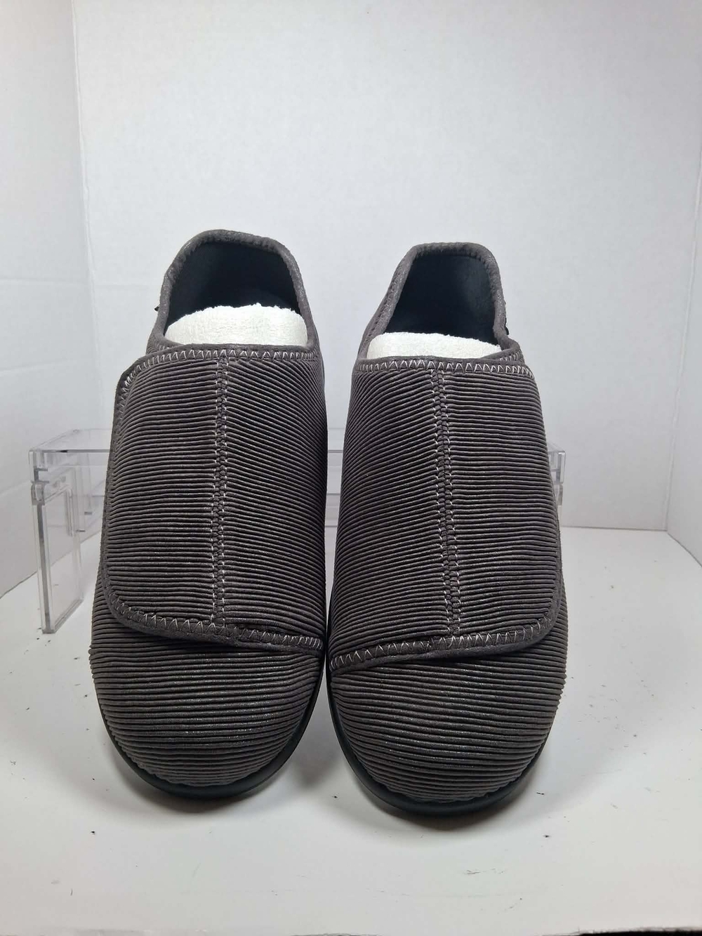 Propét Men's Gray Slip-On Comfort Casual Shoes US 8 X(3E) Round Toe